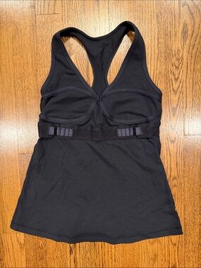 Lululemon turbo tank Black Racerback top Built-In Bra size small